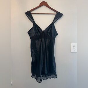 Gilligan & O‘Mally Black Sleepwear Night Dress with Lace Detailing.